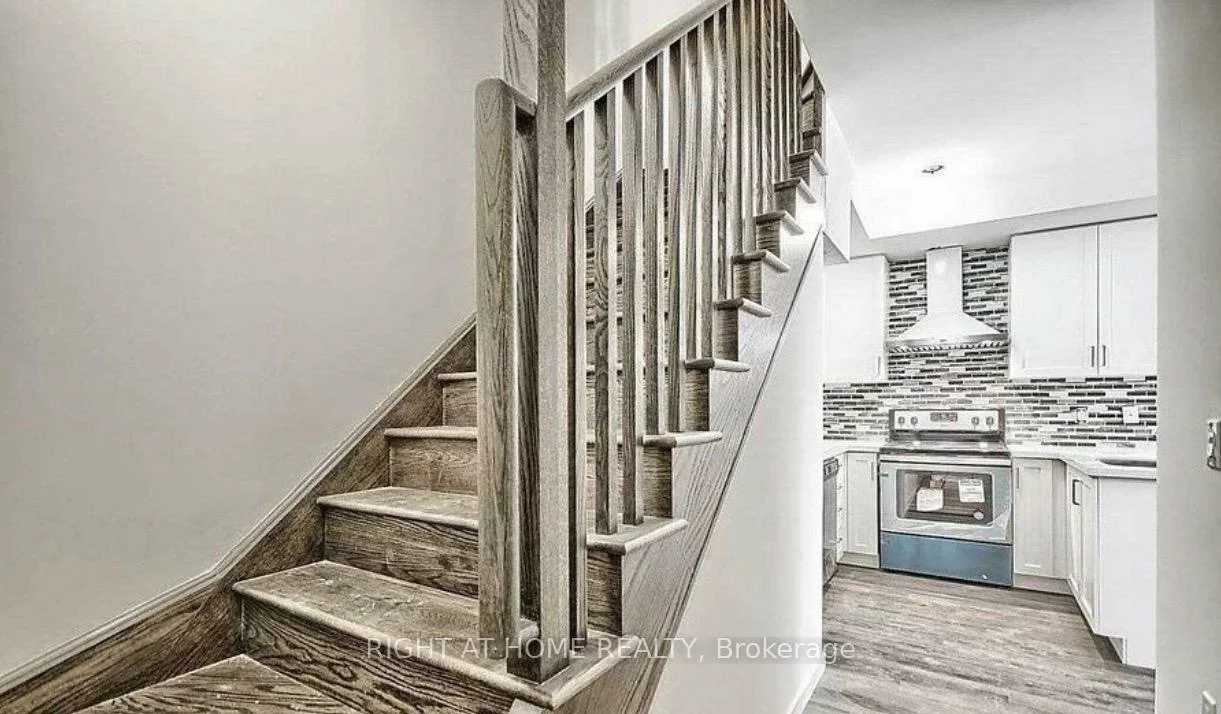 600, Alex Gardner, Aurora Village, Aurora