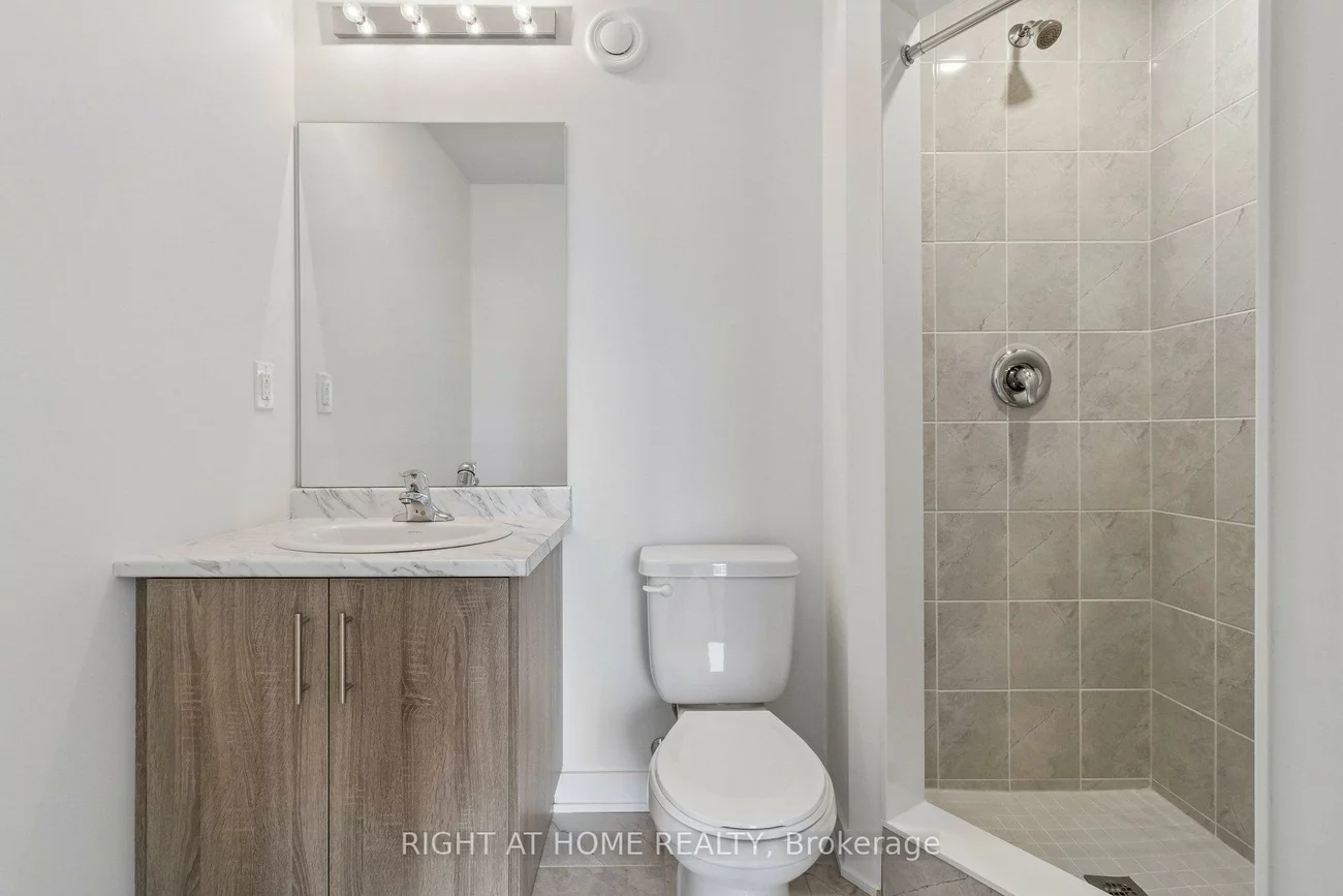 15100, Yonge, Aurora Village, Aurora