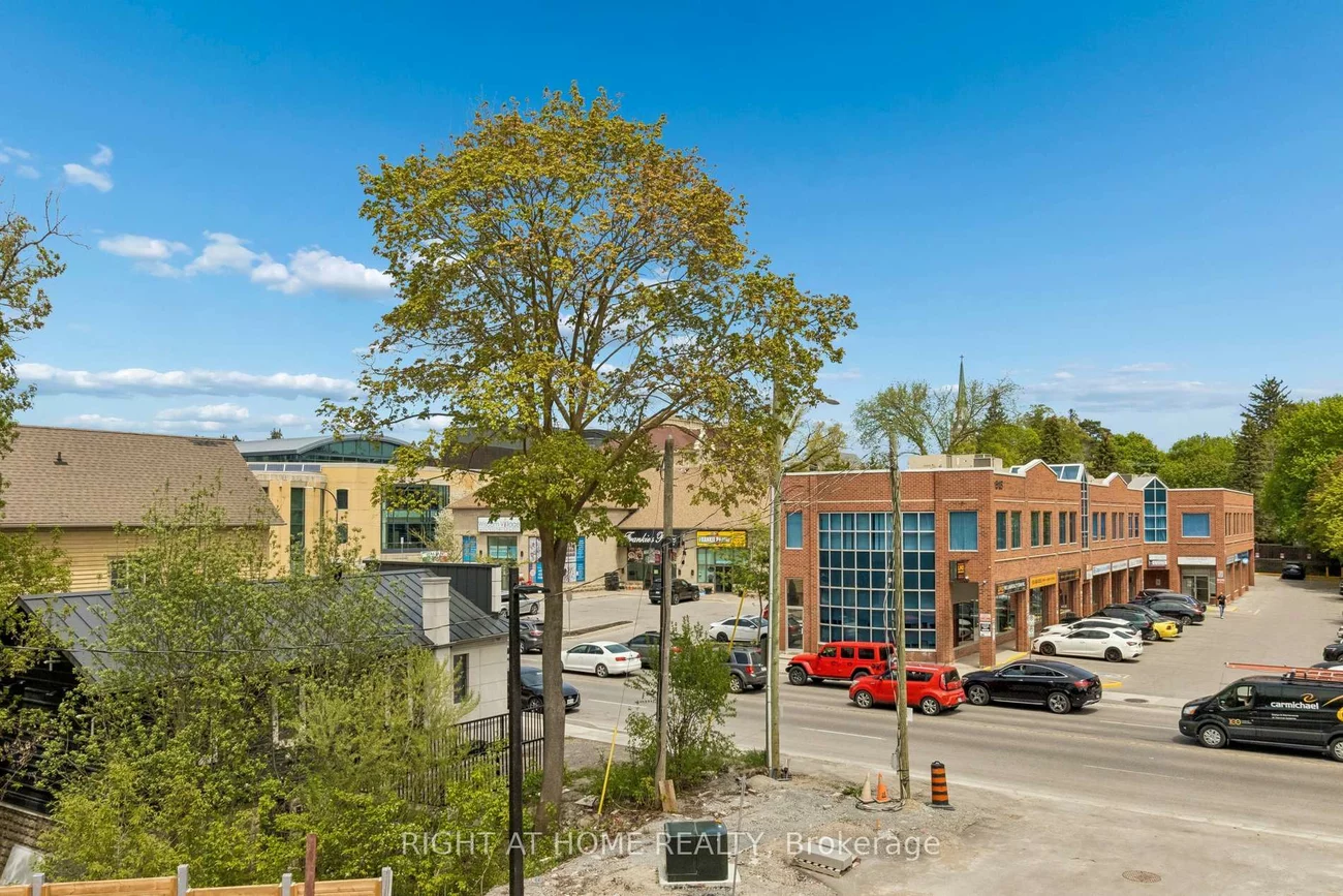 15100, Yonge, Aurora Village, Aurora