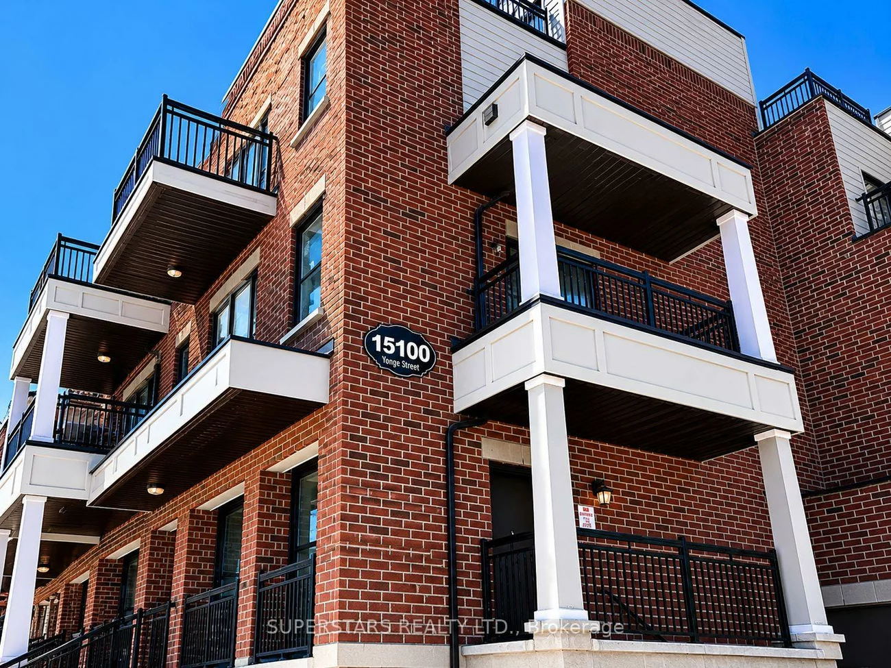 15100, Yonge, Aurora Village, Aurora