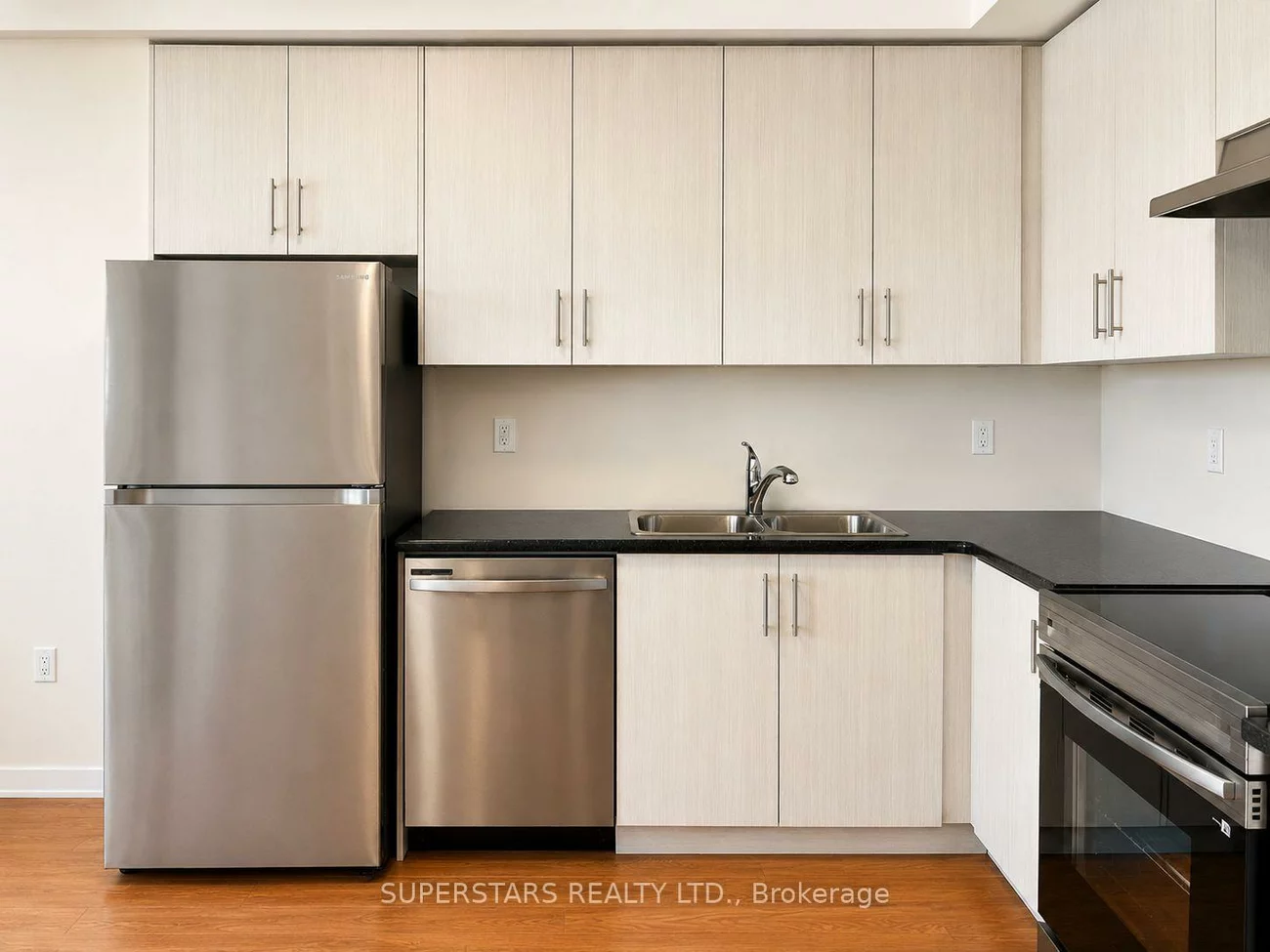 15100, Yonge, Aurora Village, Aurora