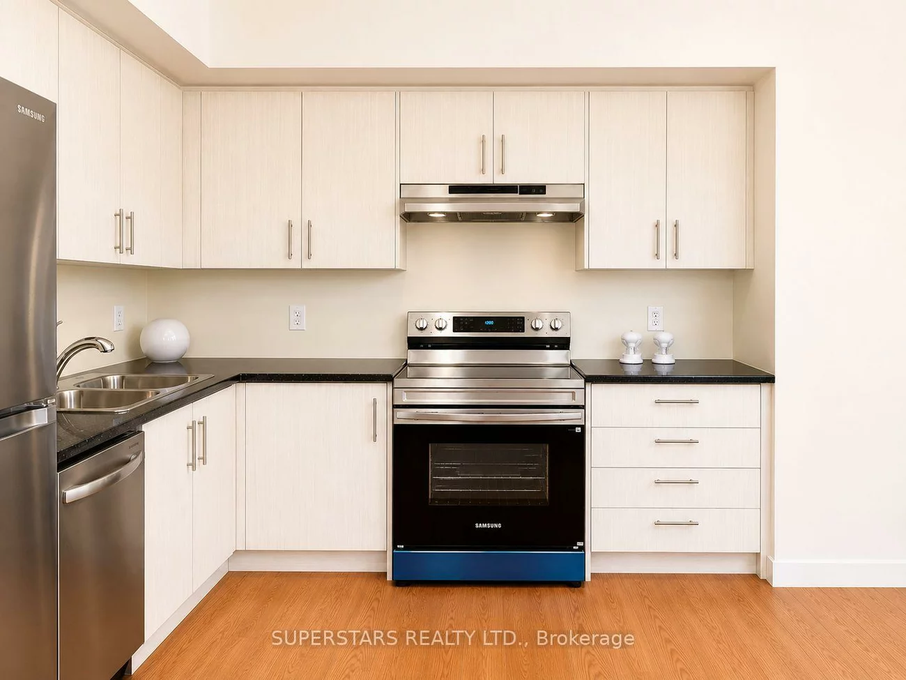 15100, Yonge, Aurora Village, Aurora