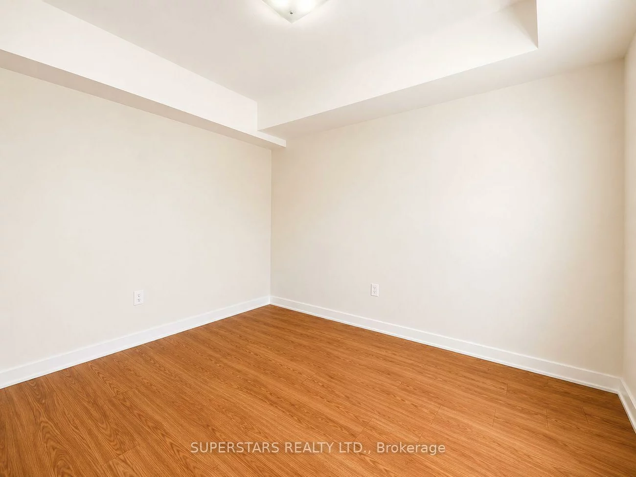 15100, Yonge, Aurora Village, Aurora