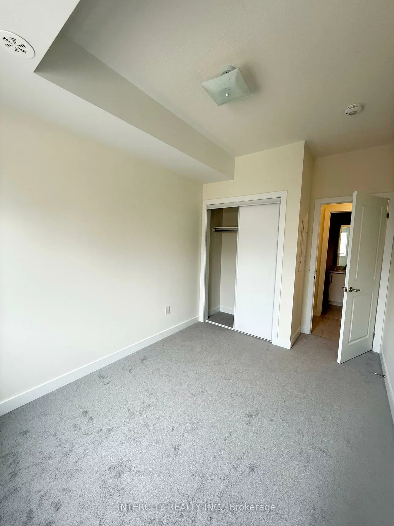 111-15100, Yonge, Aurora Village, Aurora
