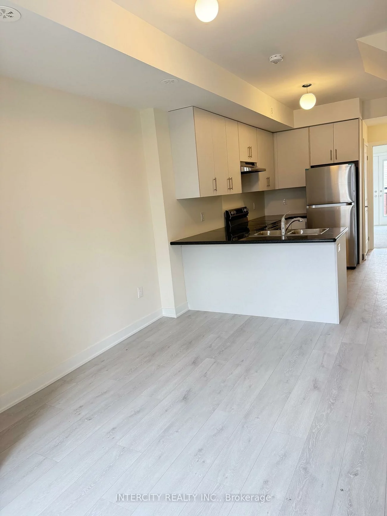 111-15100, Yonge, Aurora Village, Aurora