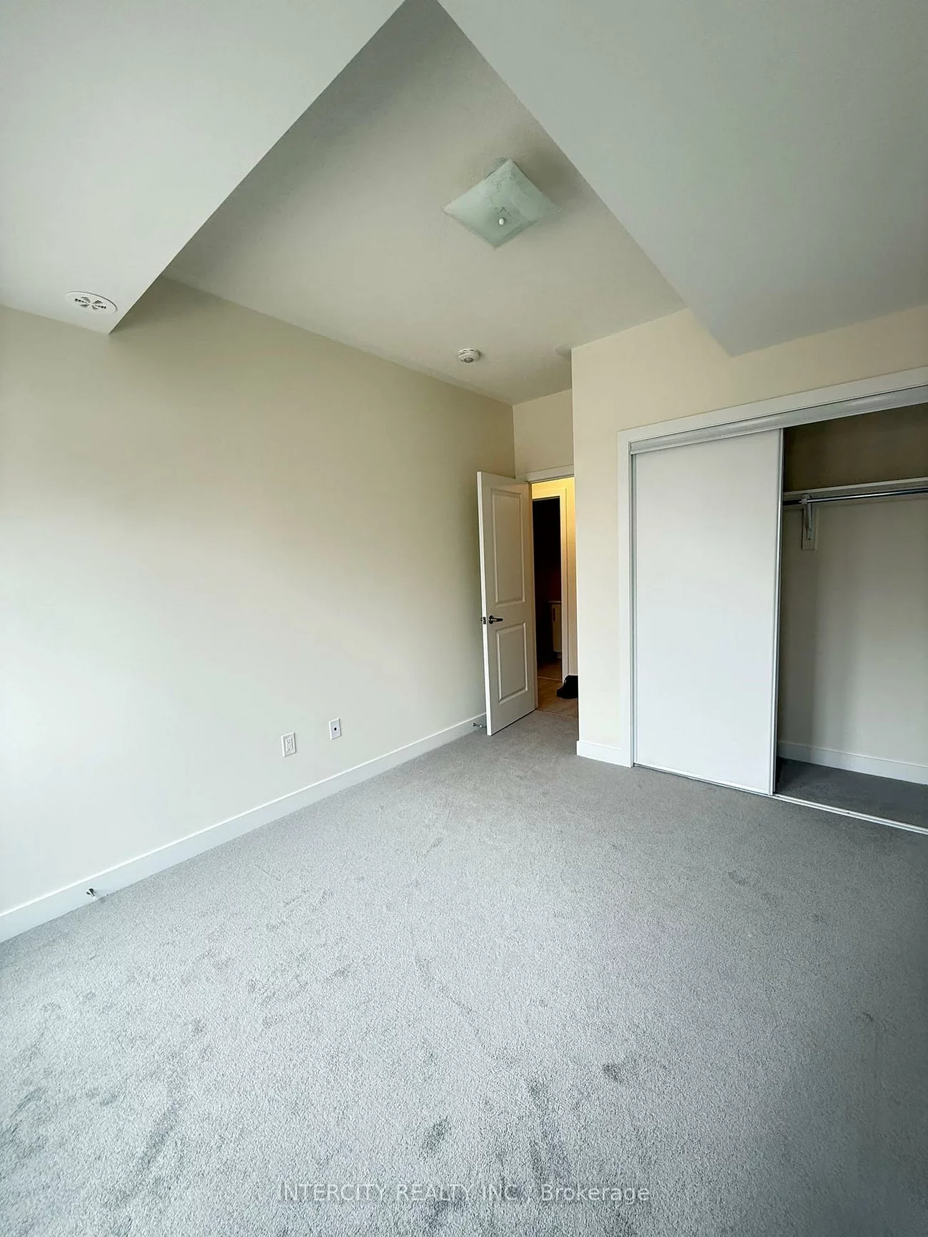 111-15100, Yonge, Aurora Village, Aurora