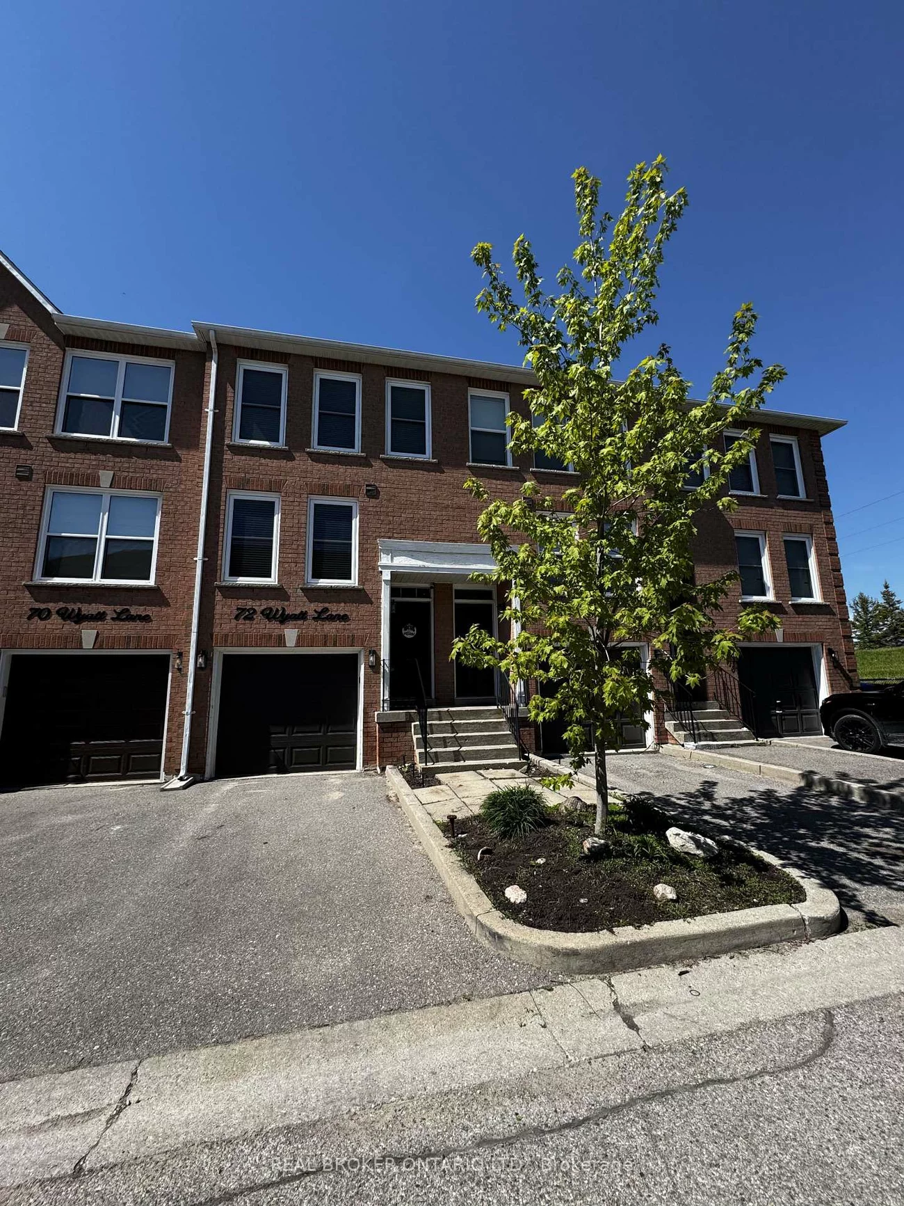 72, Wyatt, Bayview Wellington, Aurora