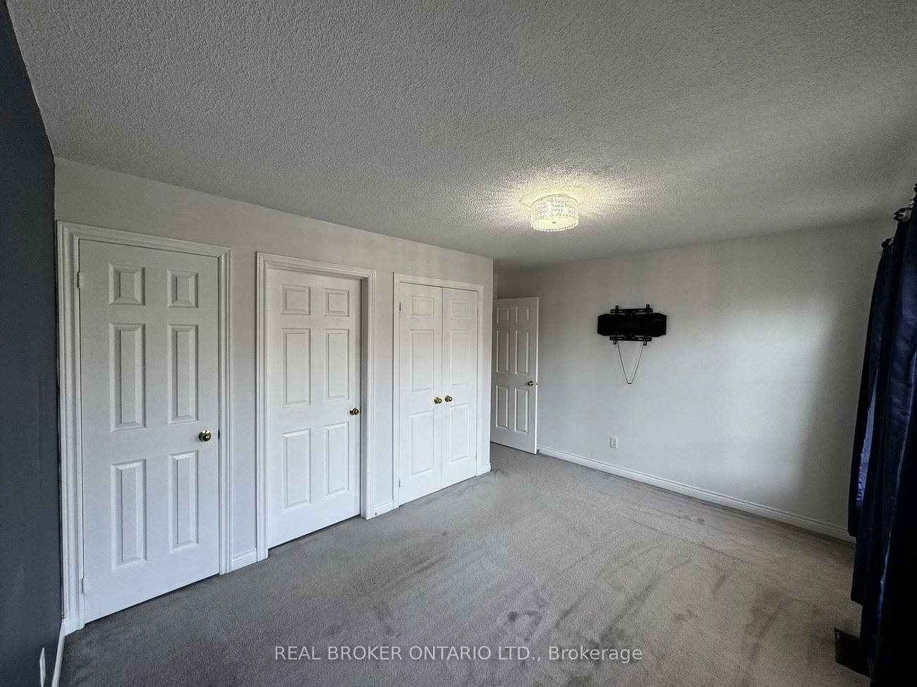 72, Wyatt, Bayview Wellington, Aurora
