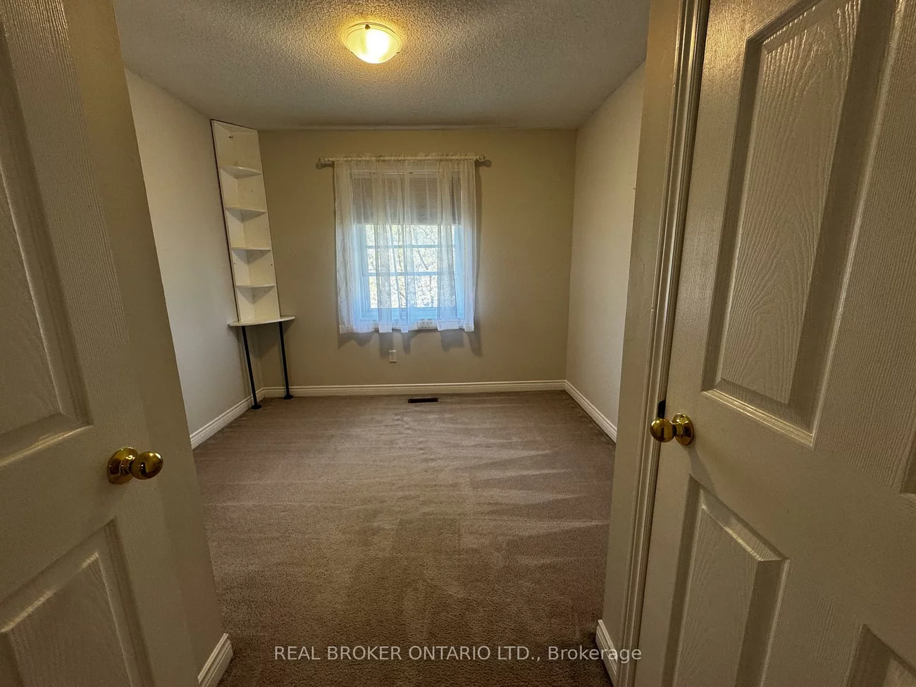72, Wyatt, Bayview Wellington, Aurora