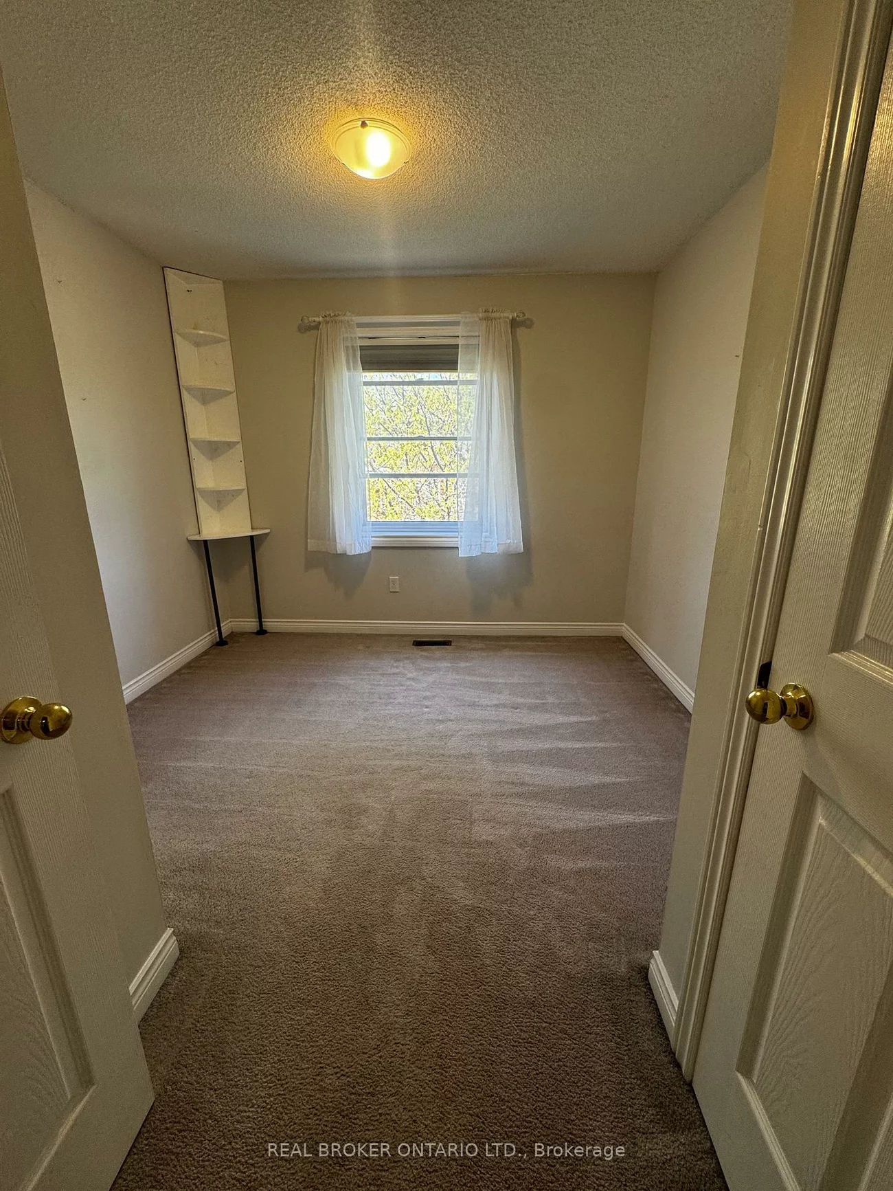 72, Wyatt, Bayview Wellington, Aurora