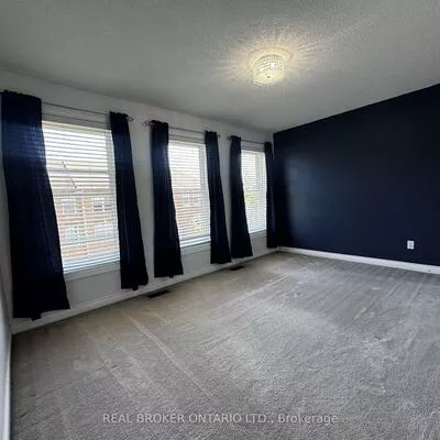 72, Wyatt, Bayview Wellington, Aurora