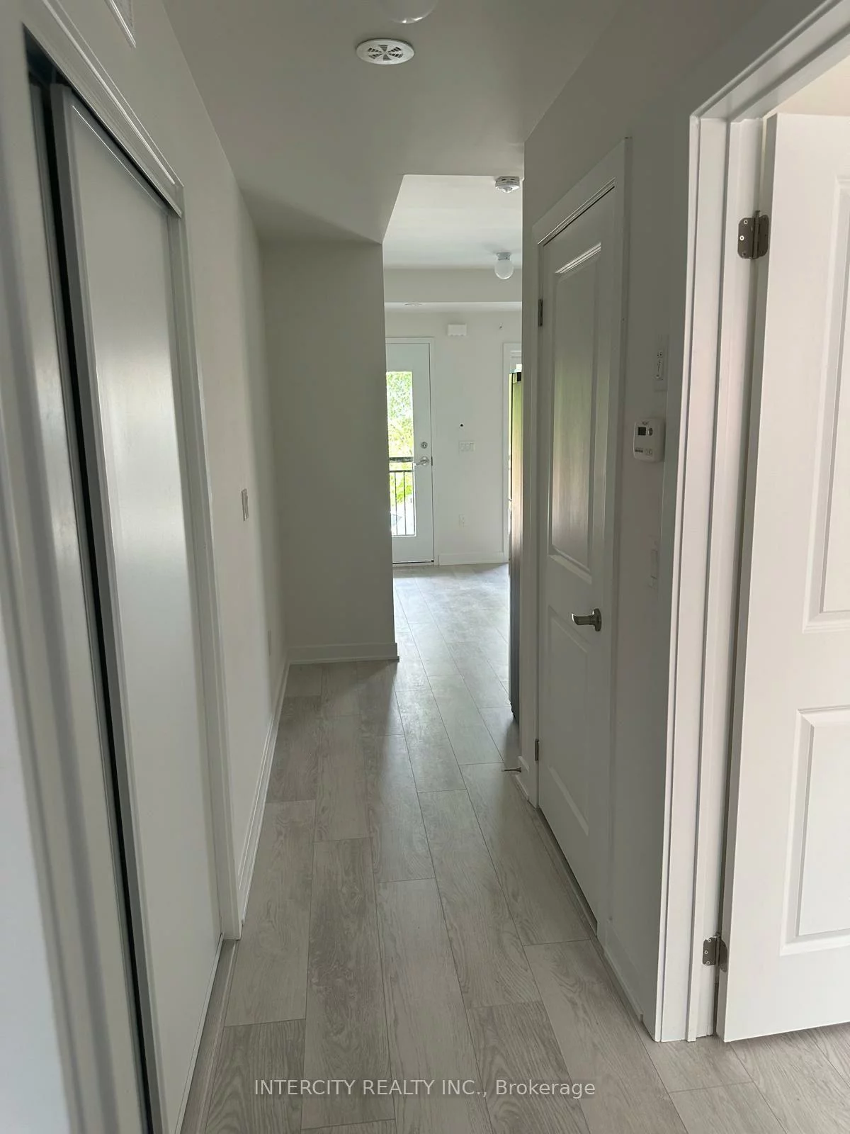 103-15100, Yonge, Aurora Village, Aurora