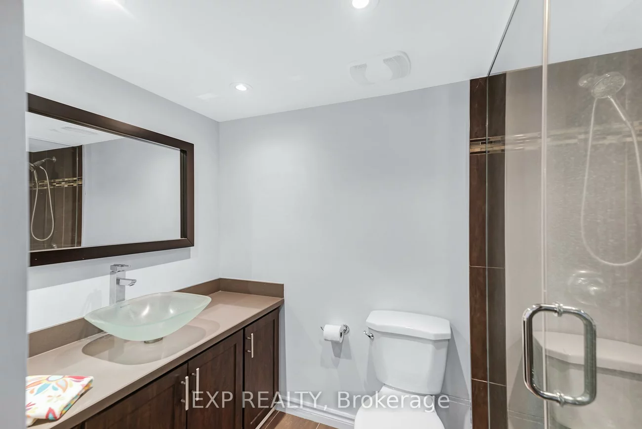 15390, Yonge, Aurora Village, Aurora