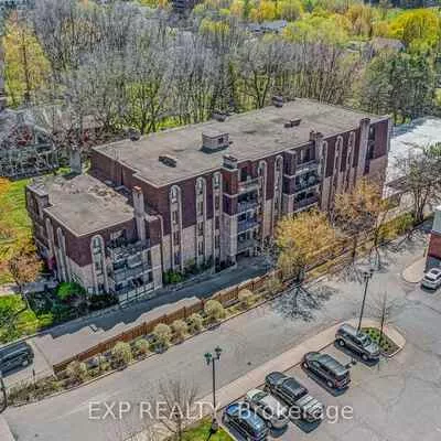 15390, Yonge, Aurora Village, Aurora