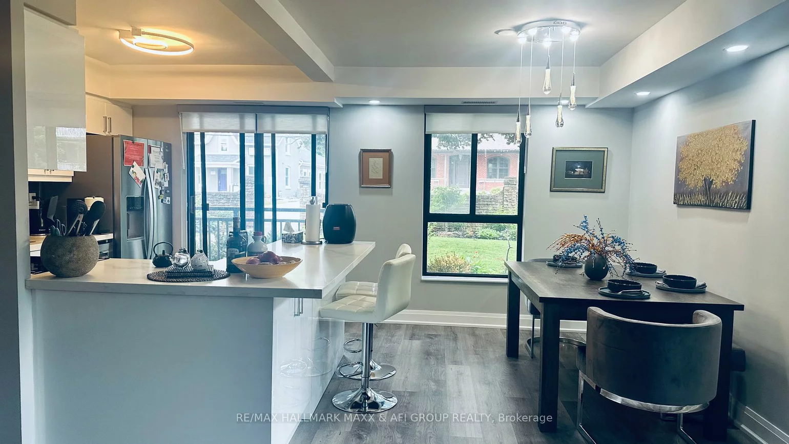 15390, Yonge, Aurora Heights, Aurora