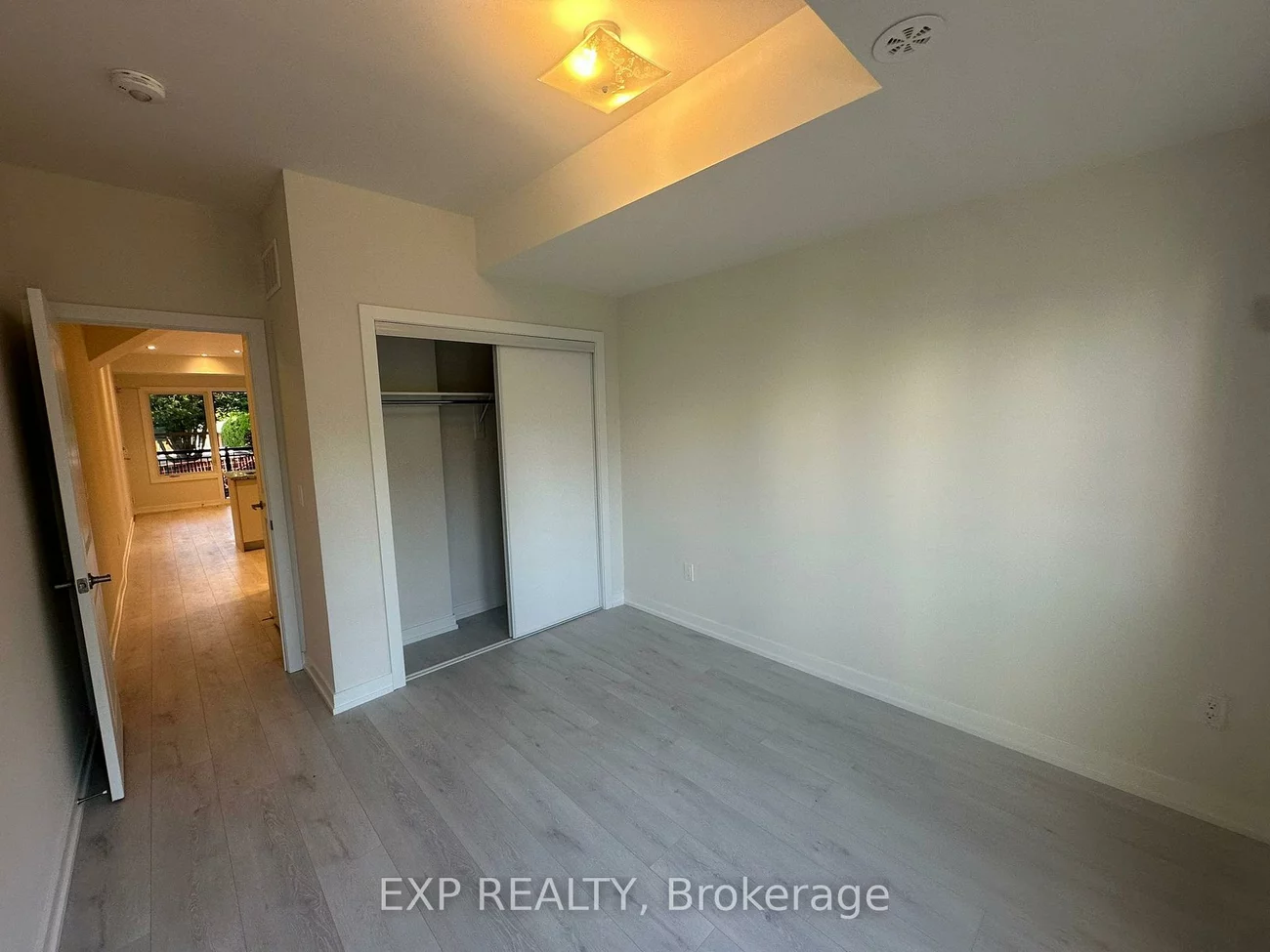 15100, Yonge, Aurora Village, Aurora