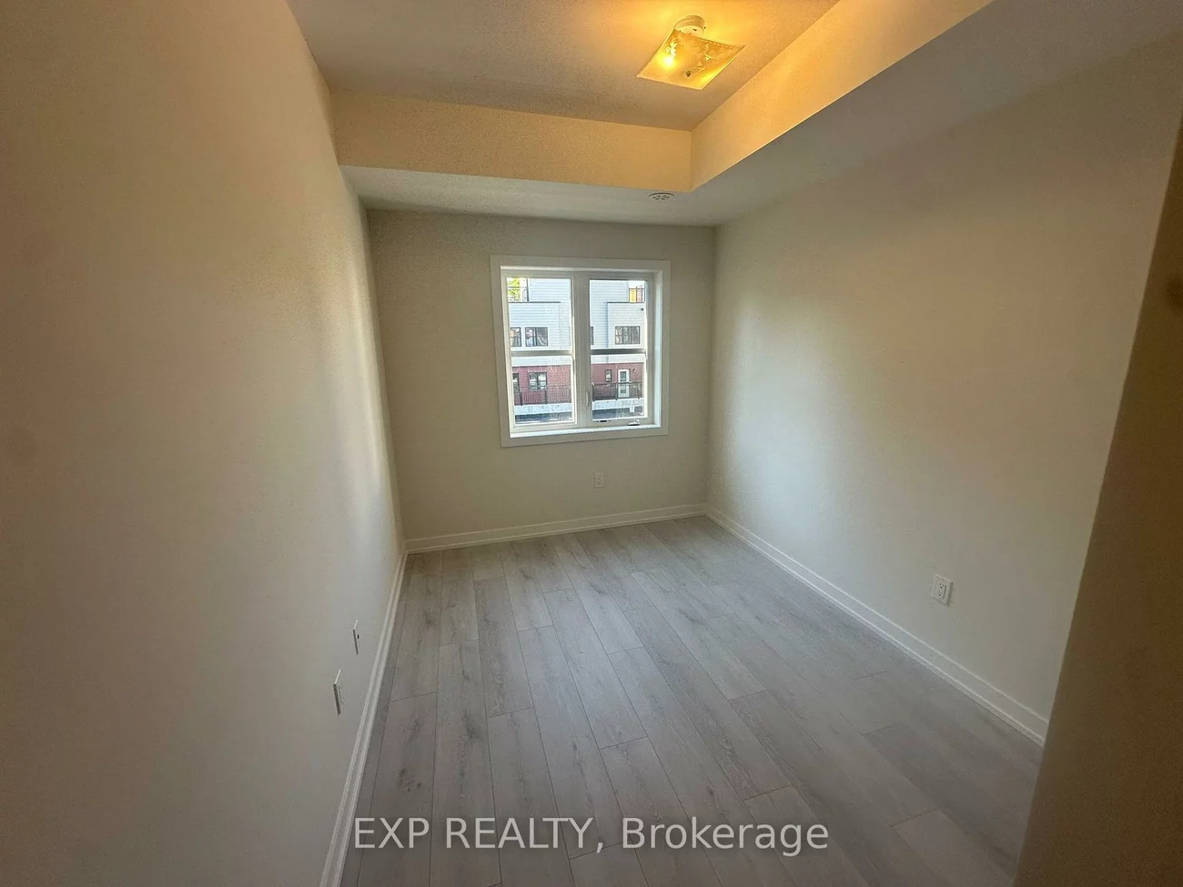 15100, Yonge, Aurora Village, Aurora