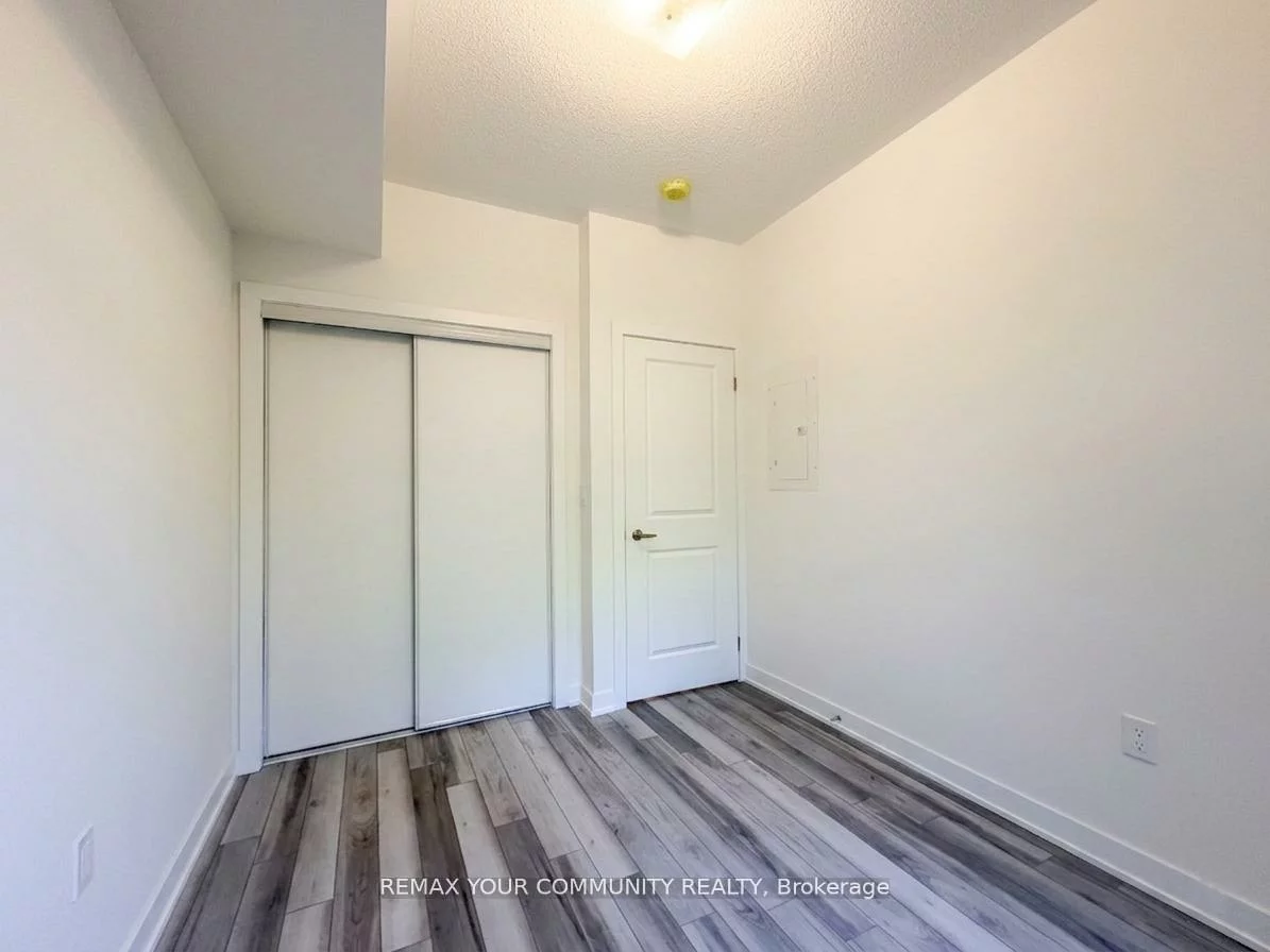 15100, Yonge, Aurora Village, Aurora
