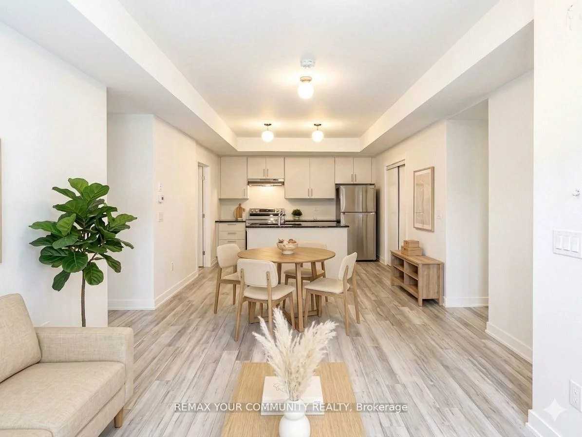 15100, Yonge, Aurora Village, Aurora