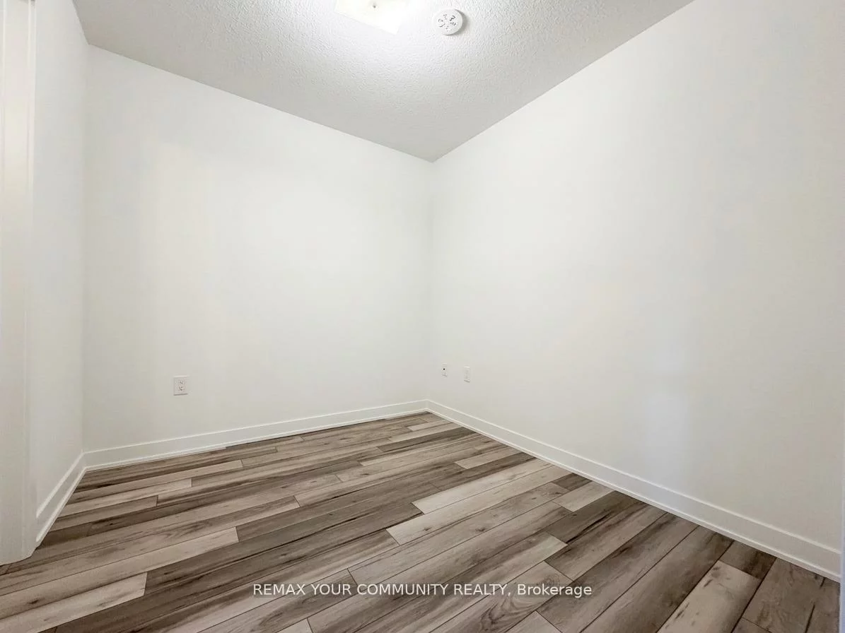 15100, Yonge, Aurora Village, Aurora