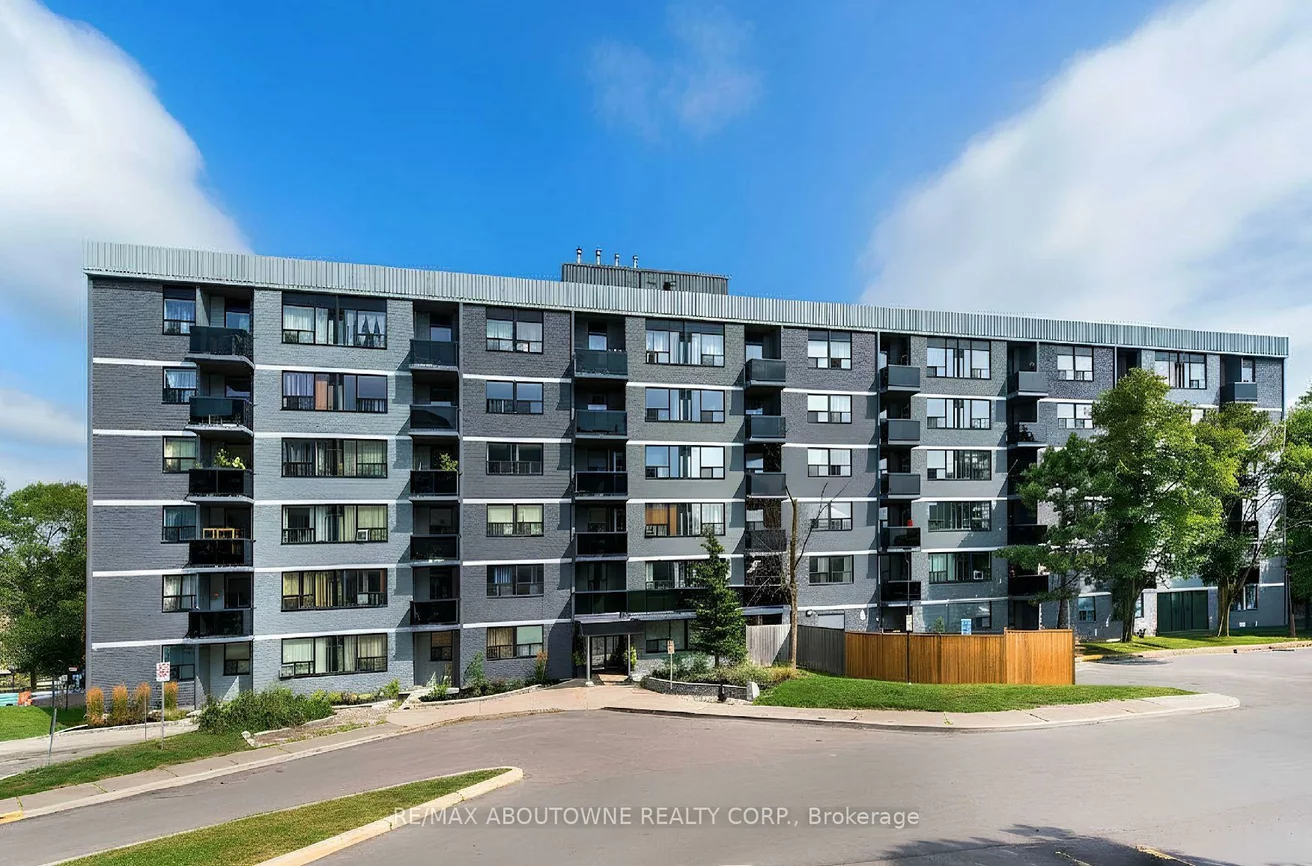 147, Wellington, Aurora Village, Aurora