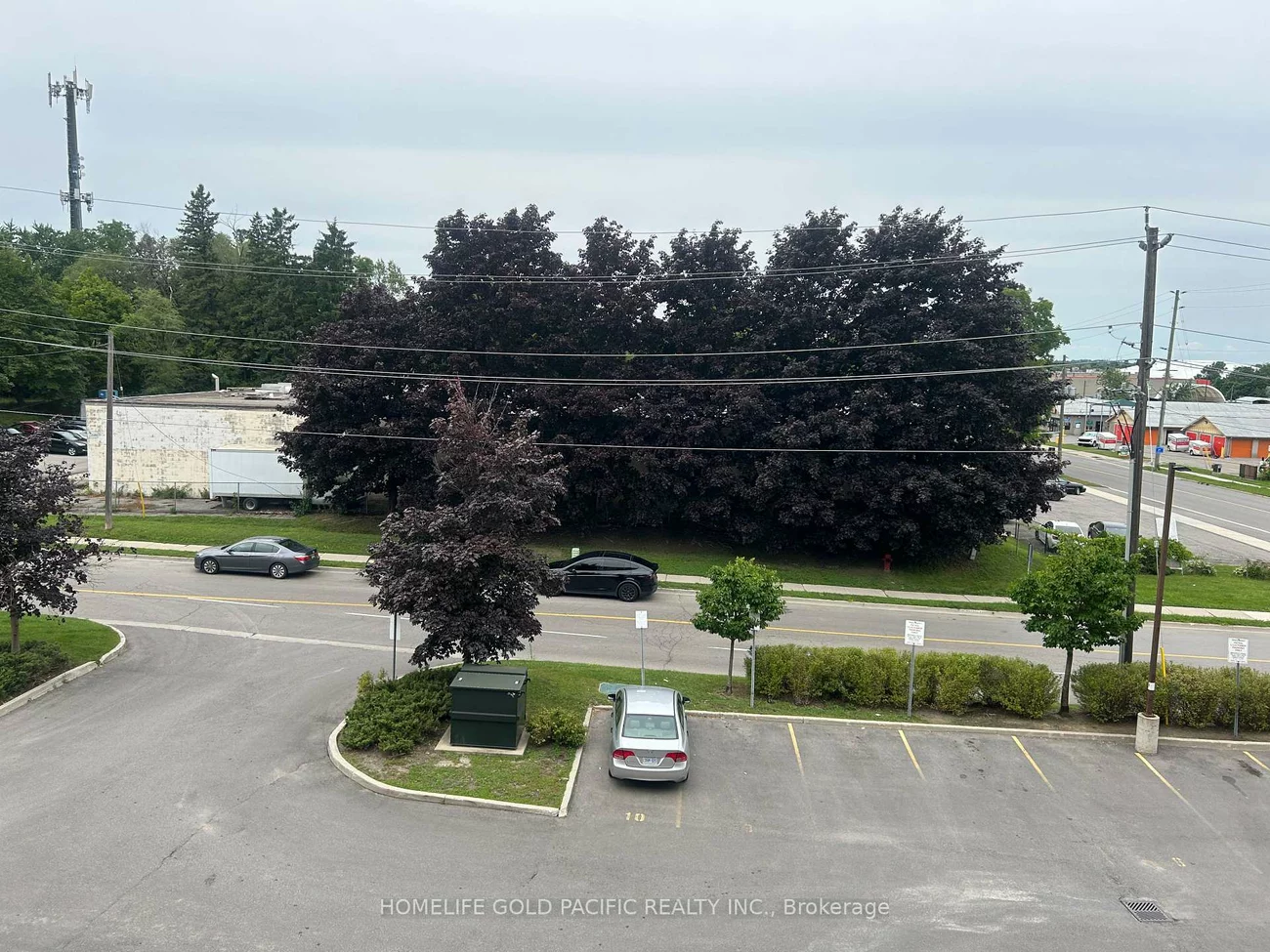 160, Wellington, Aurora Village, Aurora