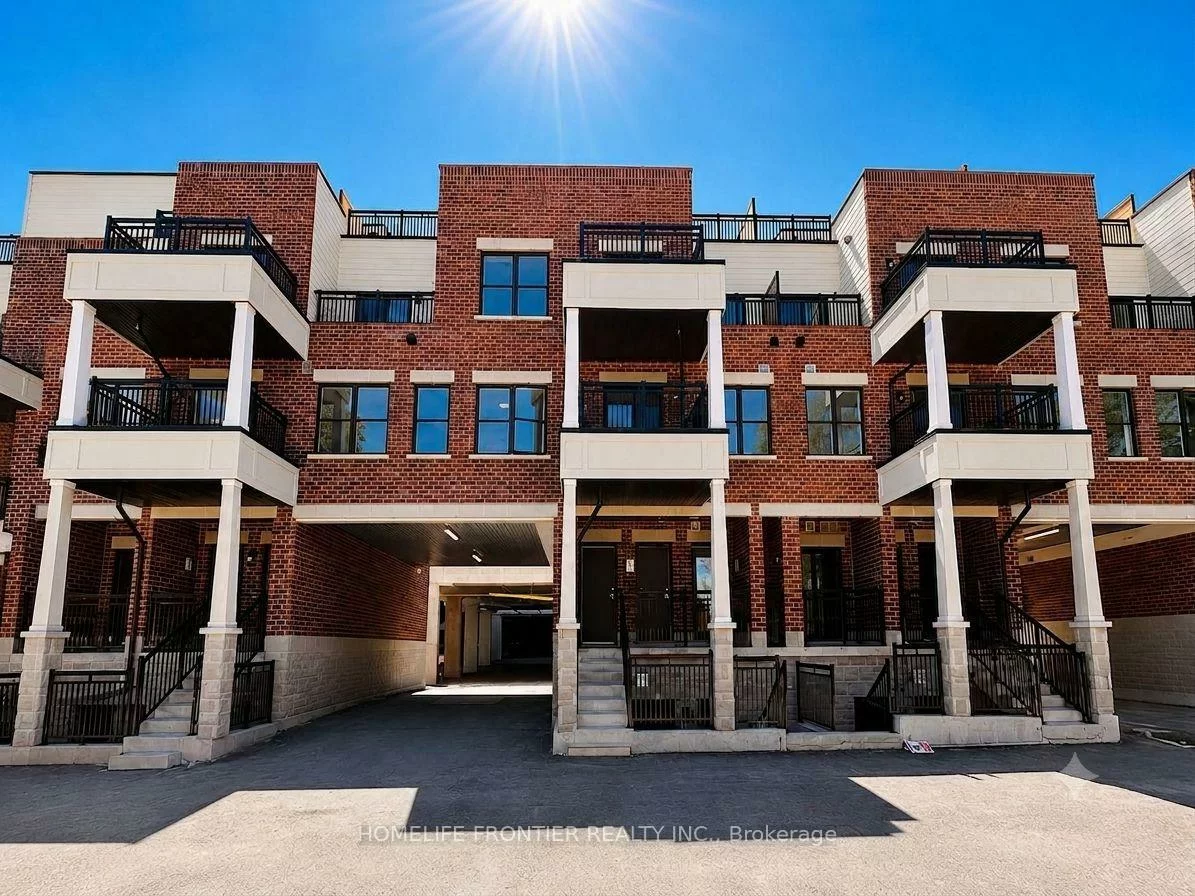 15100, Yonge, Aurora Village, Aurora
