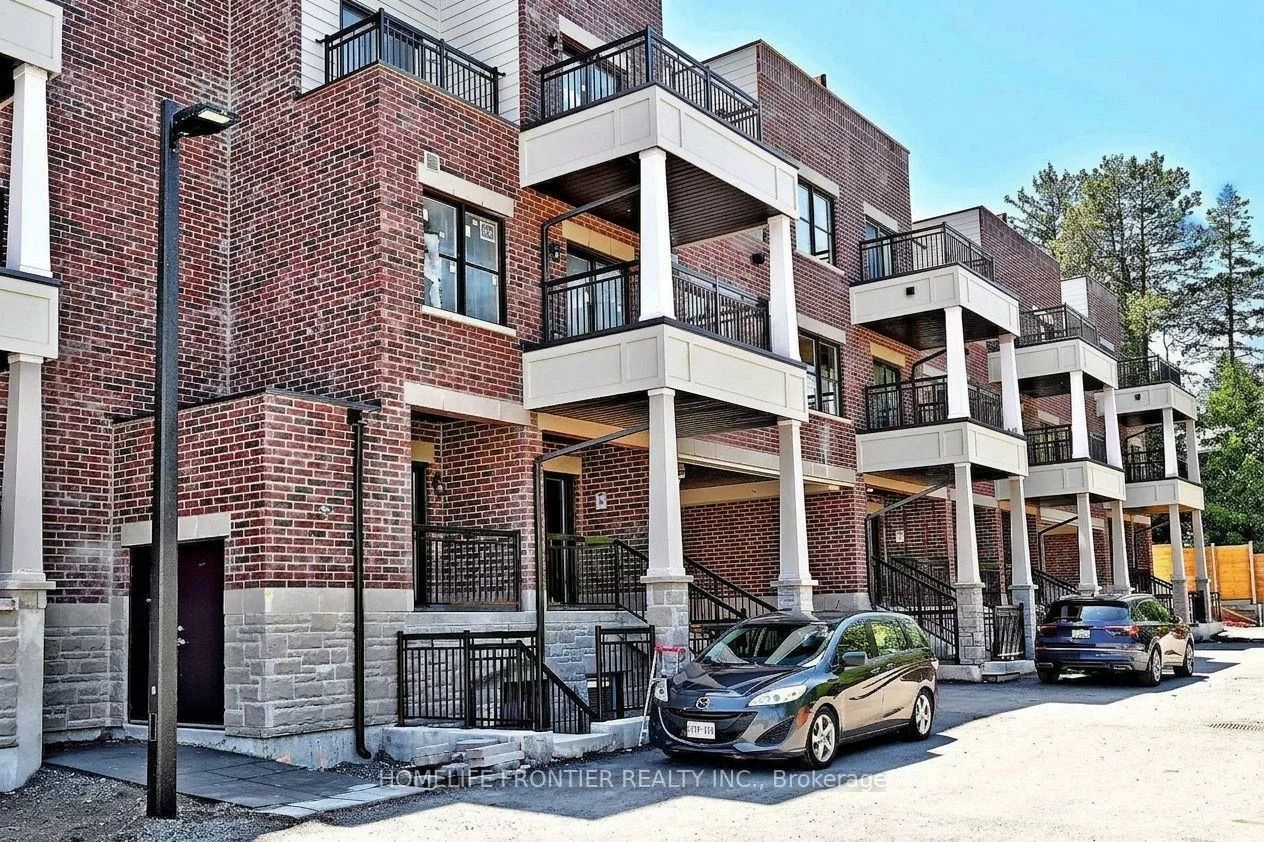 15100, Yonge, Aurora Village, Aurora