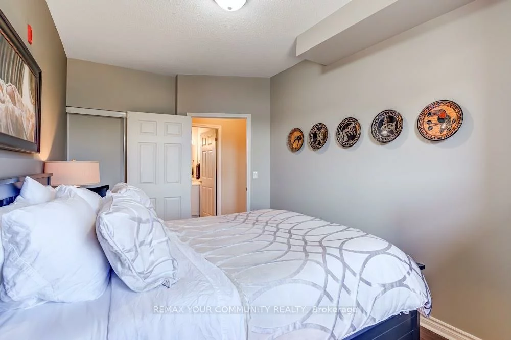 15450, Yonge, Aurora Heights, Aurora