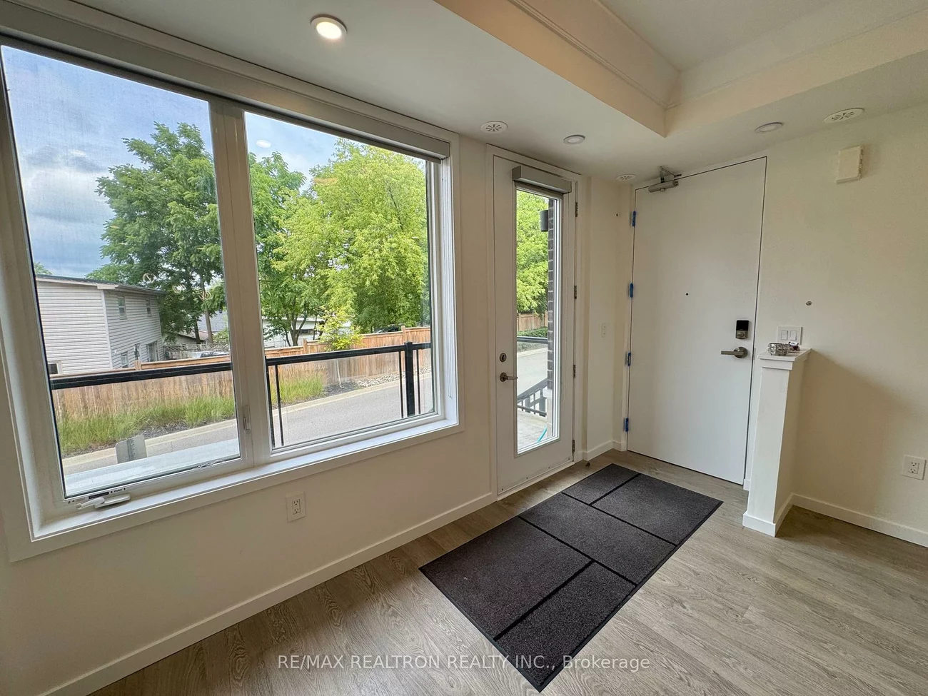100, Alex Gardner, Aurora Village, Aurora