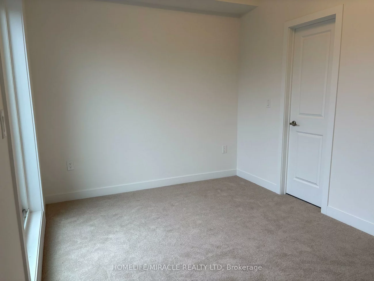15100, Yonge, Aurora Village, Aurora