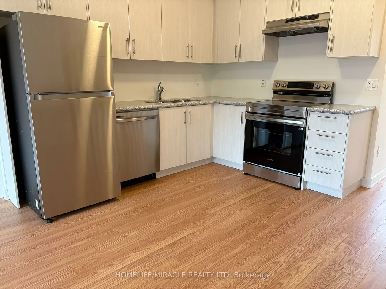 15100, Yonge, Aurora Village, Aurora