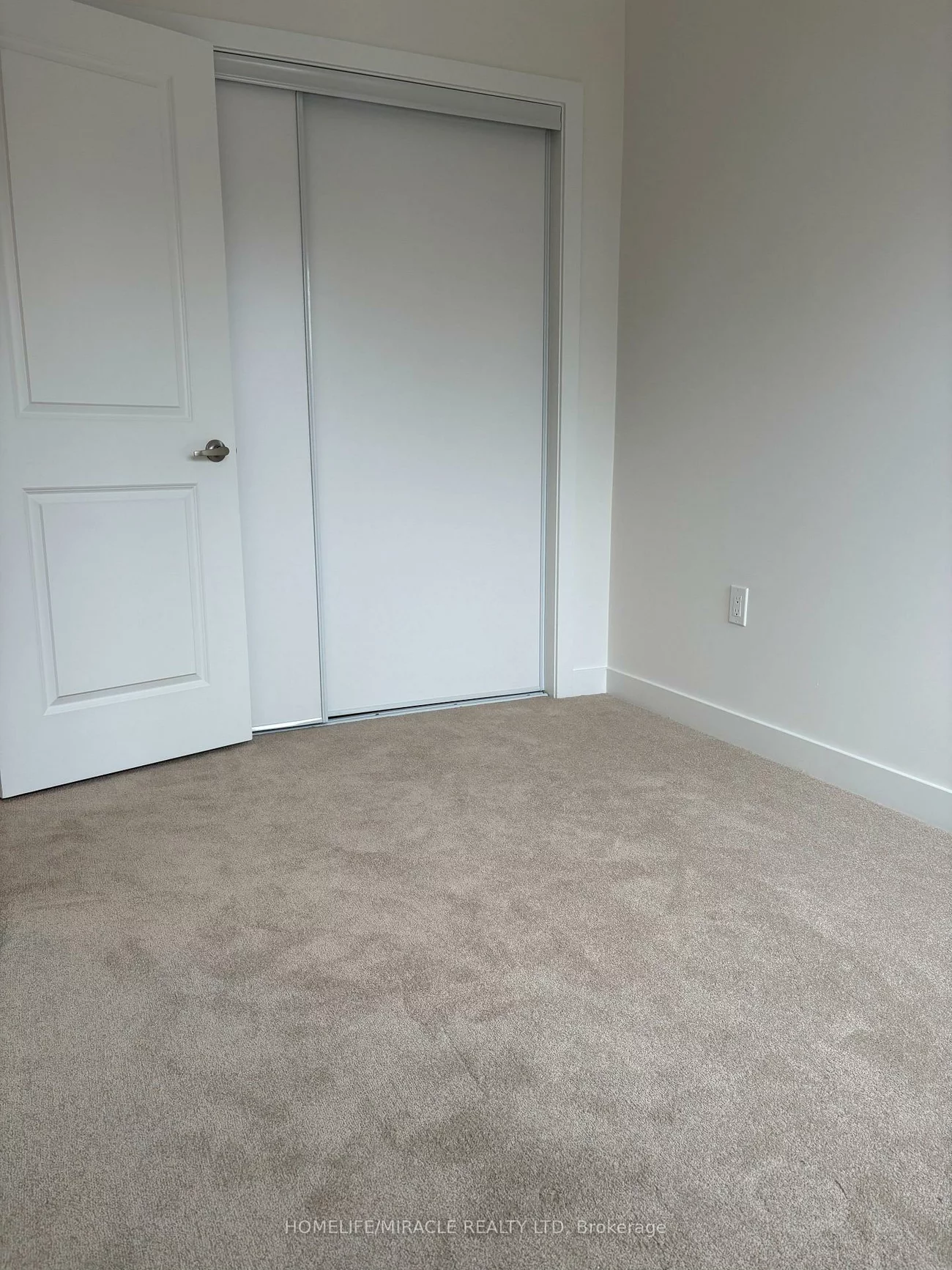 15100, Yonge, Aurora Village, Aurora