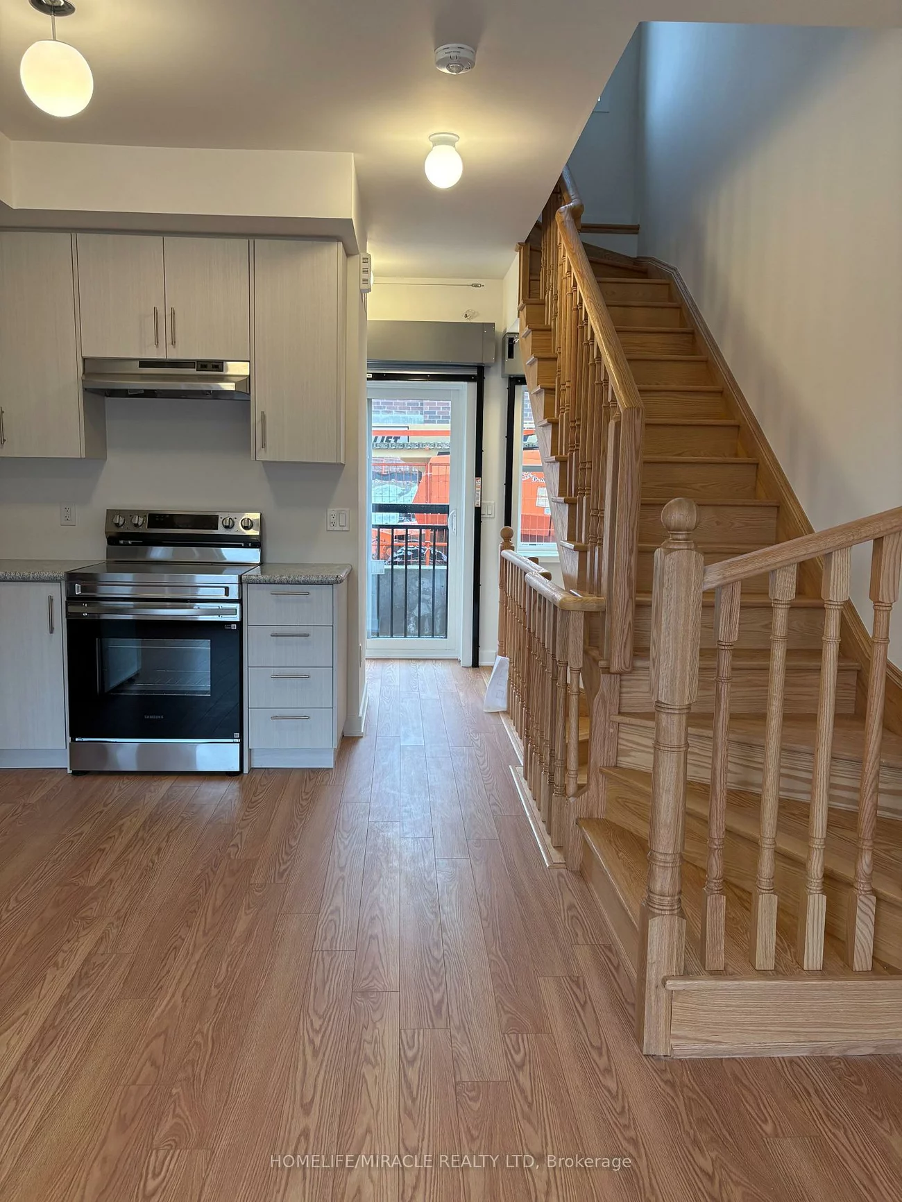 15100, Yonge, Aurora Village, Aurora