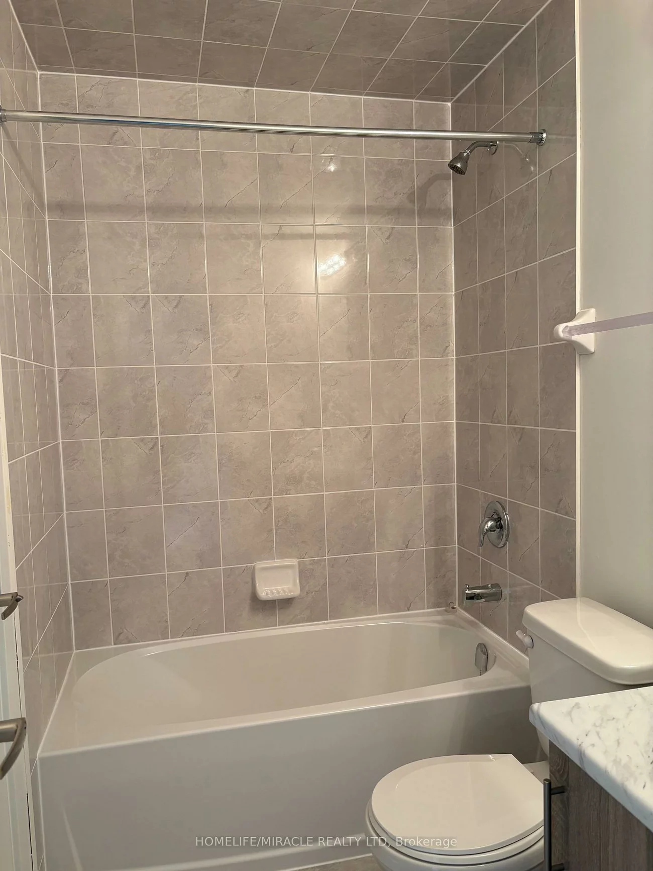 15100, Yonge, Aurora Village, Aurora