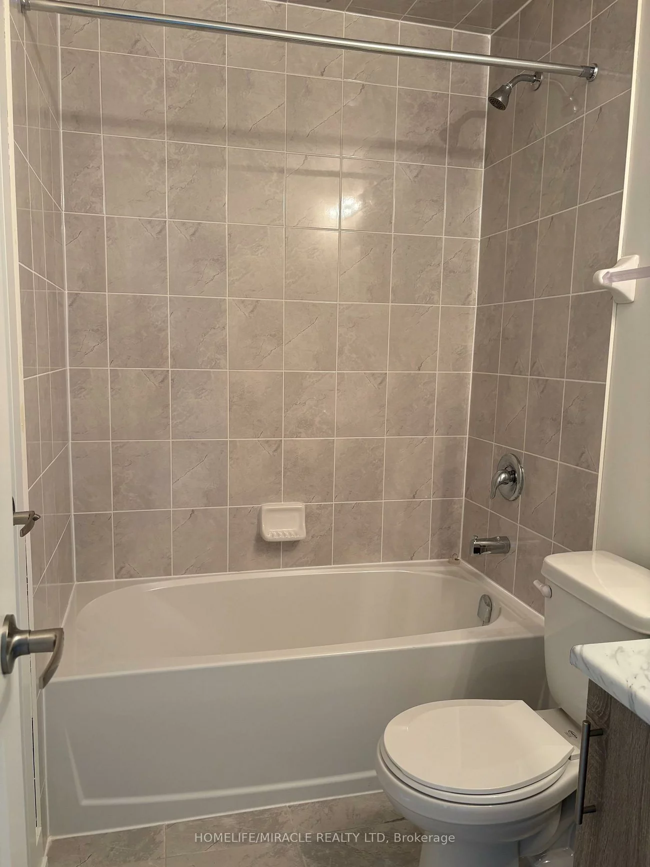 15100, Yonge, Aurora Village, Aurora