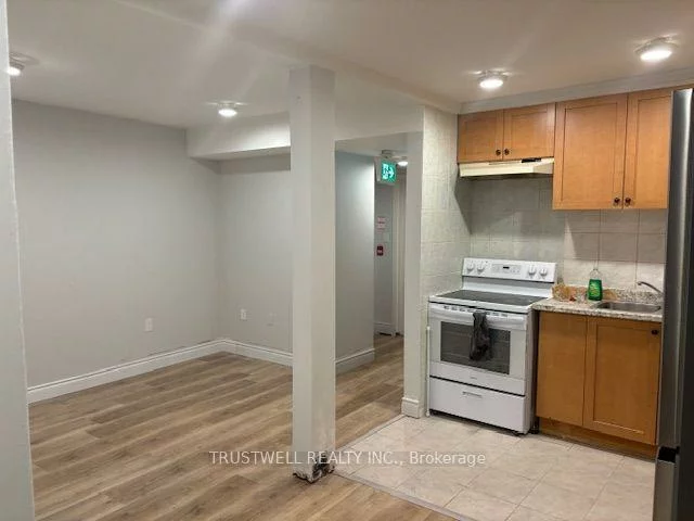 14810, Yonge, Aurora Highlands, Aurora