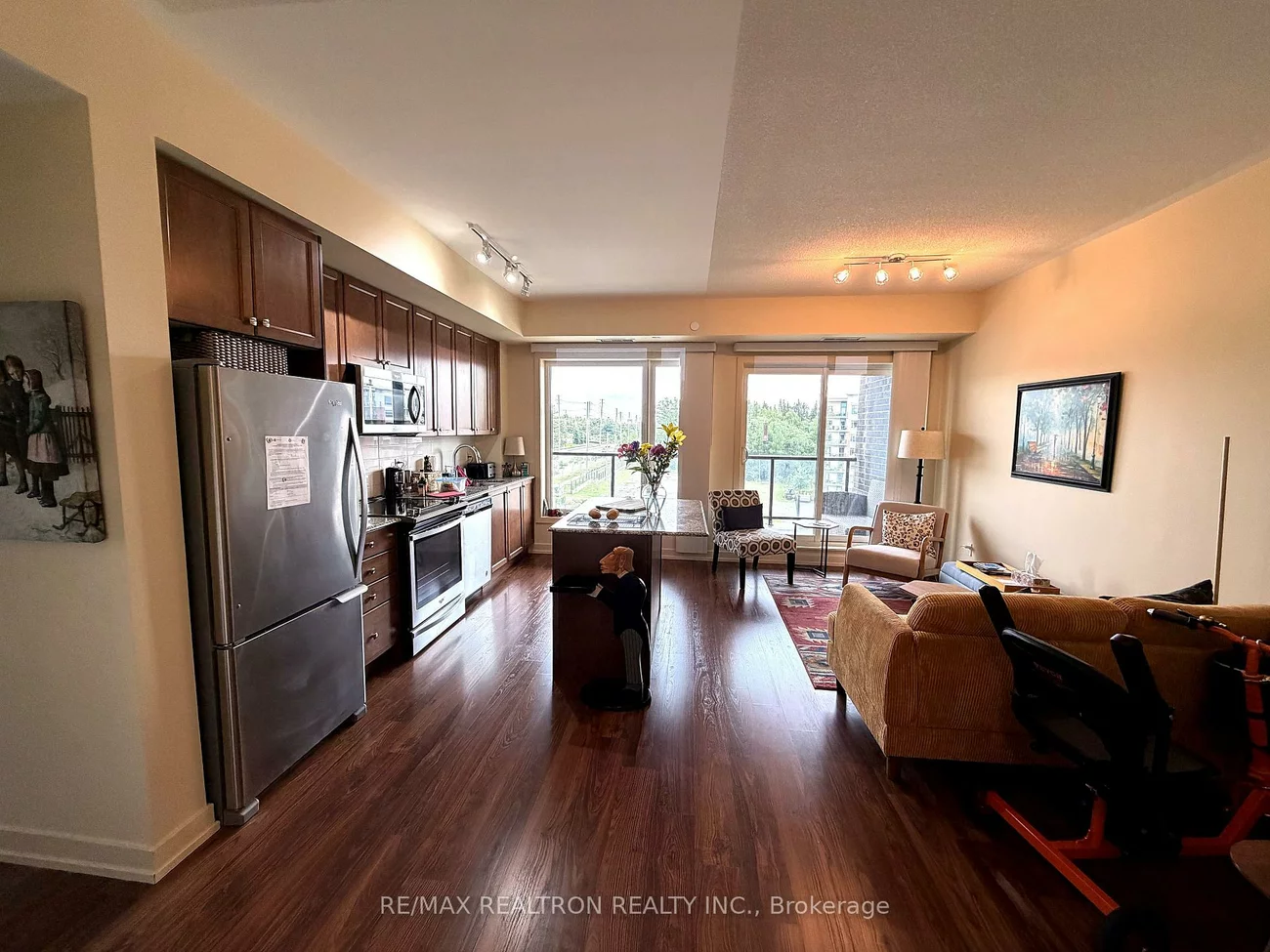 555, William Graham, Bayview Wellington, Aurora