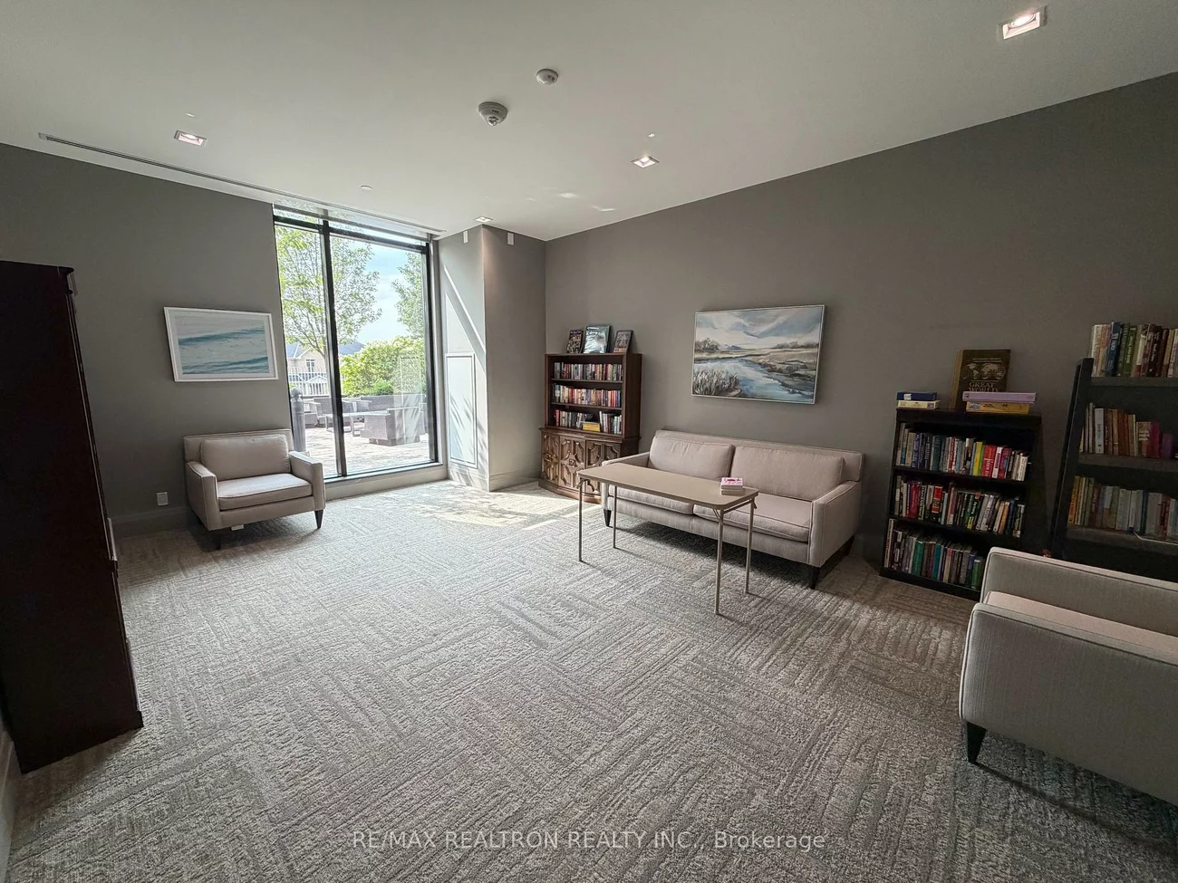 555, William Graham, Bayview Wellington, Aurora