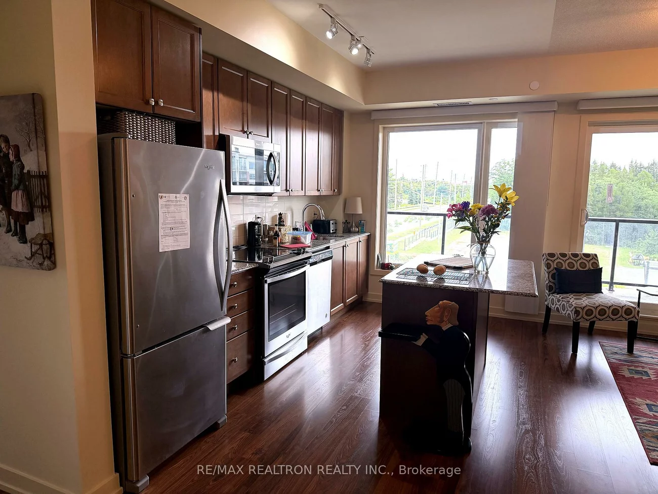 555, William Graham, Bayview Wellington, Aurora