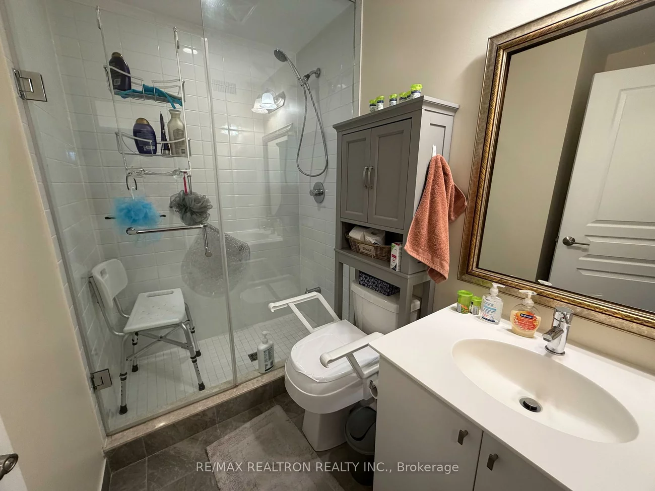 555, William Graham, Bayview Wellington, Aurora