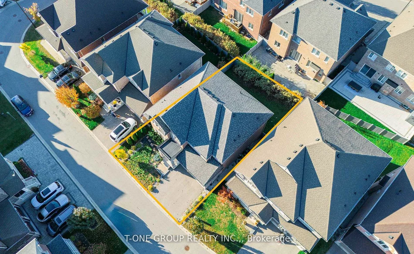 63, Ken Sinclair, Aurora Estates, Aurora