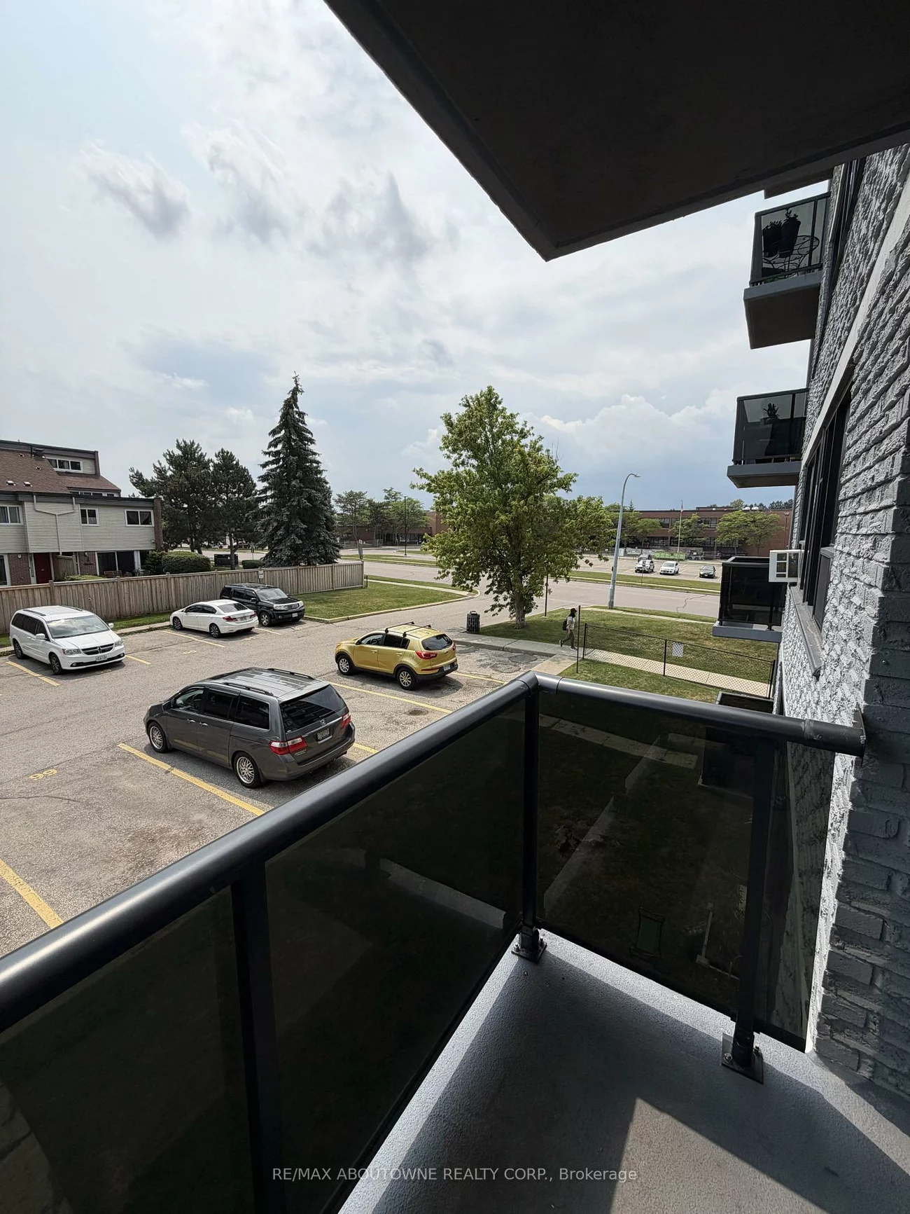 147, Wellington, Aurora Village, Aurora