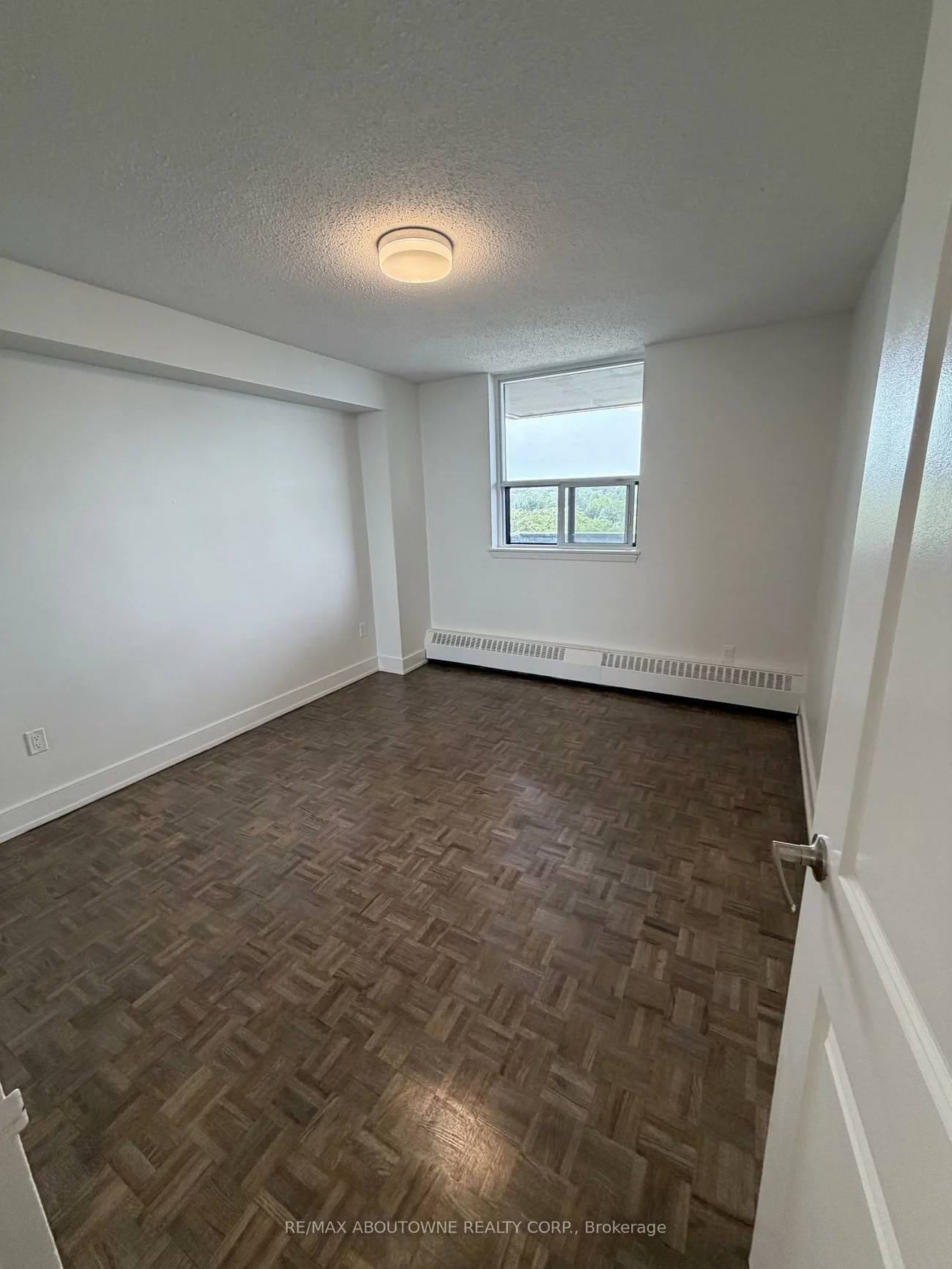147, Wellington, Aurora Village, Aurora
