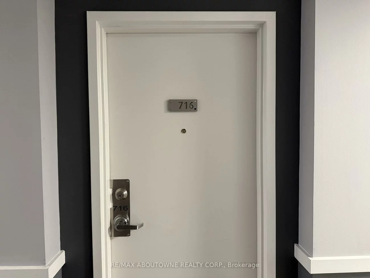 147, Wellington, Aurora Village, Aurora