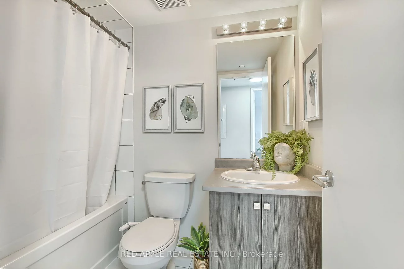 600, Alex Gardner, Aurora Village, Aurora