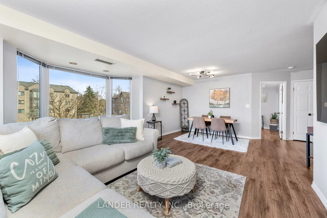 85, WELLINGTON, Aurora Village, Aurora