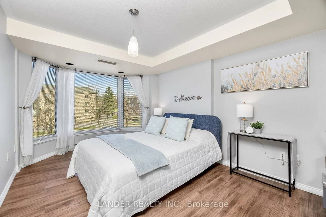 85, WELLINGTON, Aurora Village, Aurora