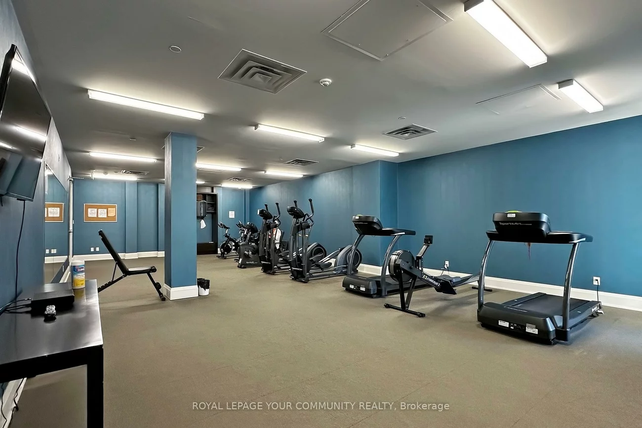 15277, Yonge, Aurora Village, Aurora
