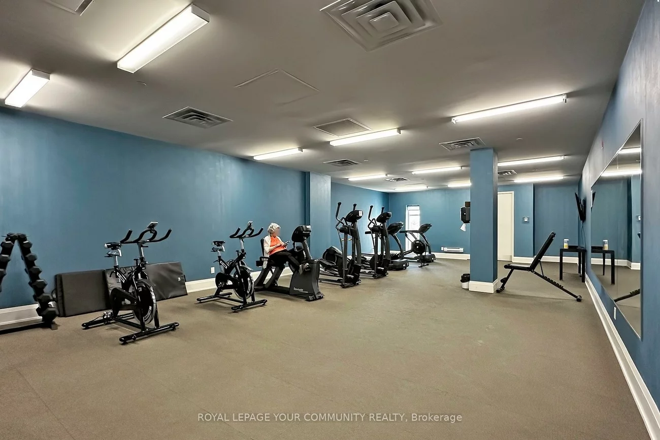 15277, Yonge, Aurora Village, Aurora